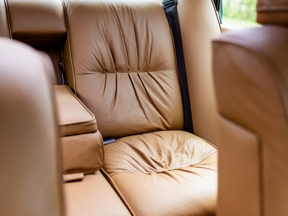 Immagine 24/38 di Aston Martin Lagonda (1981)