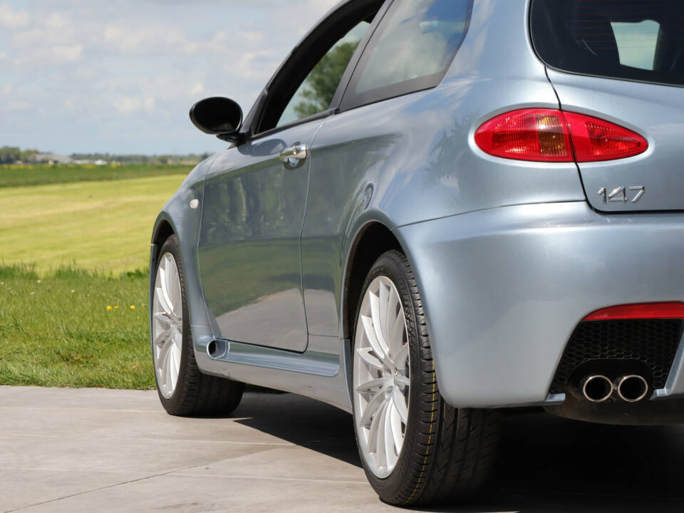 Bild 11/50 von Alfa Romeo 147 3.2 GTA (2005)