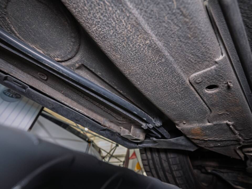 Image 51/63 of Porsche 911 Carrera 4S (2004)