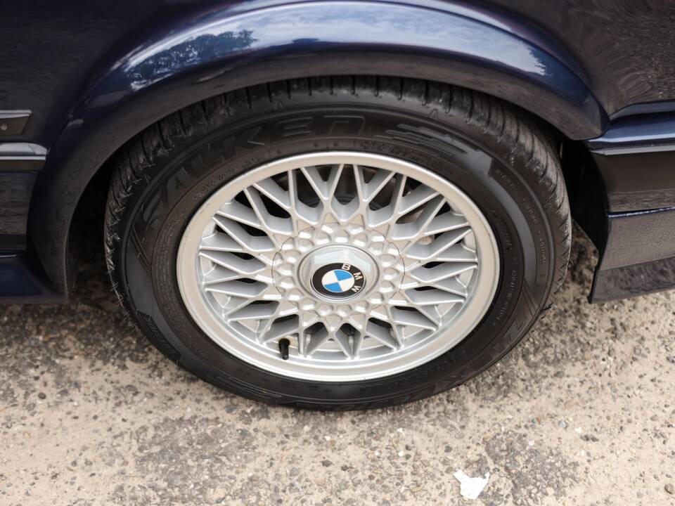 Image 64/82 of BMW 325ix (1989)