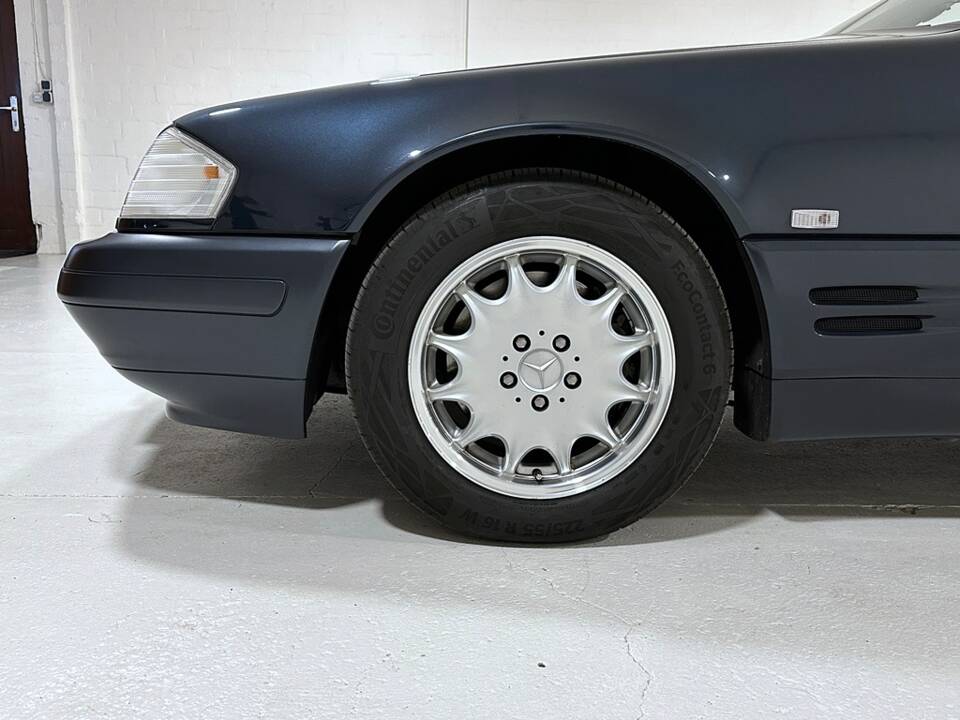Bild 13/32 von Mercedes-Benz SL 500 (1997)