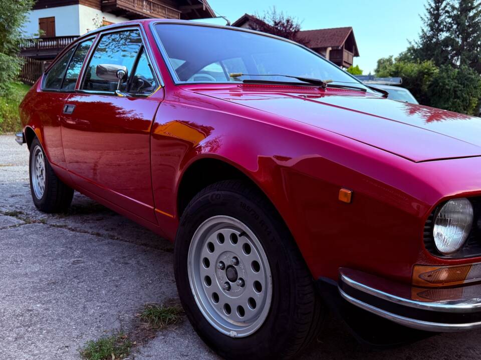 Image 4/21 of Alfa Romeo Alfetta GTV 2.0 L (1978)