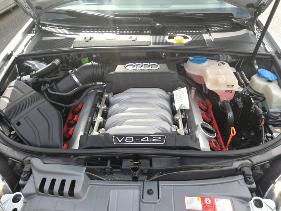 Bild 9/11 von Audi S4 (2005)
