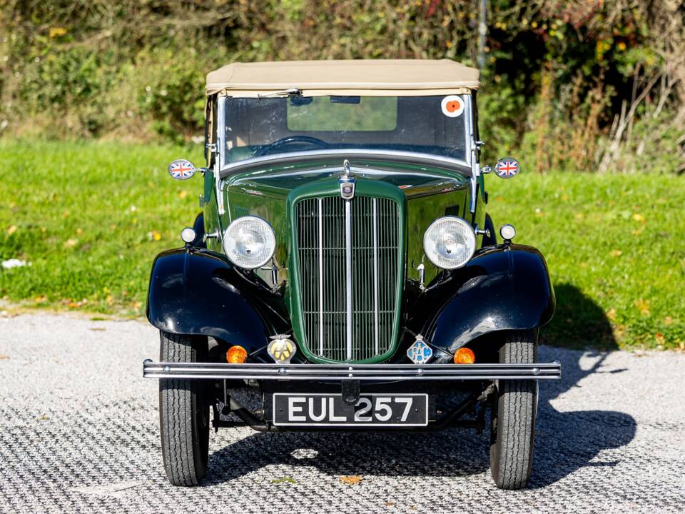 Image 6/50 of Morris Eight (1937)