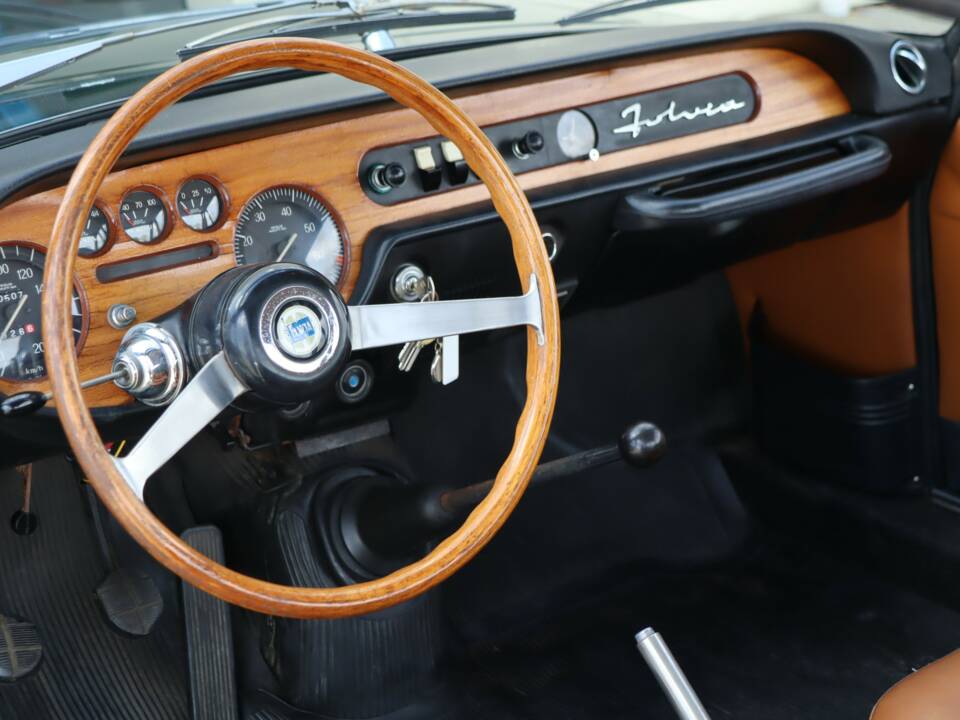 Bild 18/50 von Lancia Fulvia Coupe Rallye (1968)