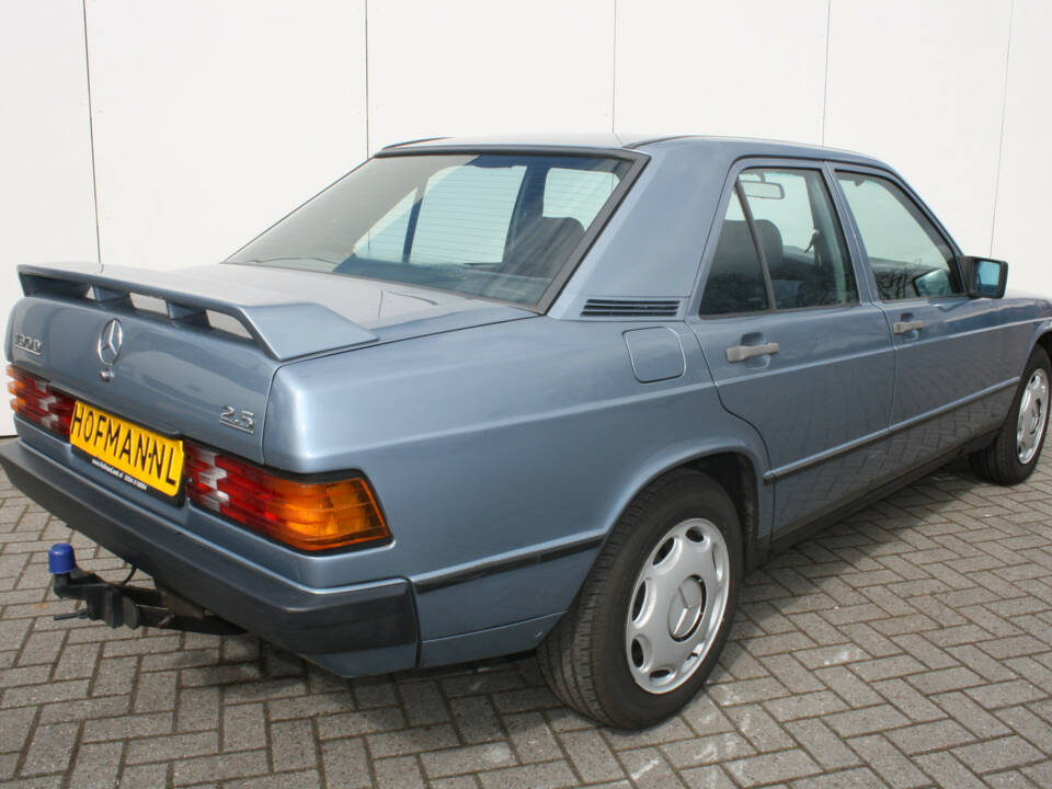 Afbeelding 2/12 van Mercedes-Benz 190 D 2.5 (1986)