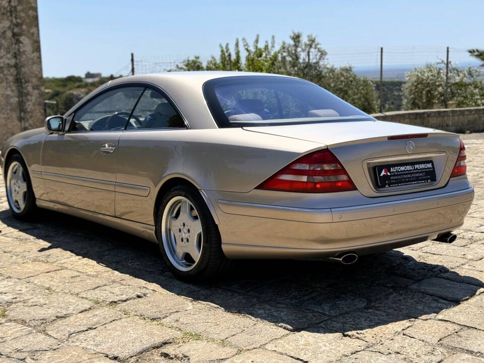 Bild 11/29 von Mercedes-Benz CL 500 (2002)