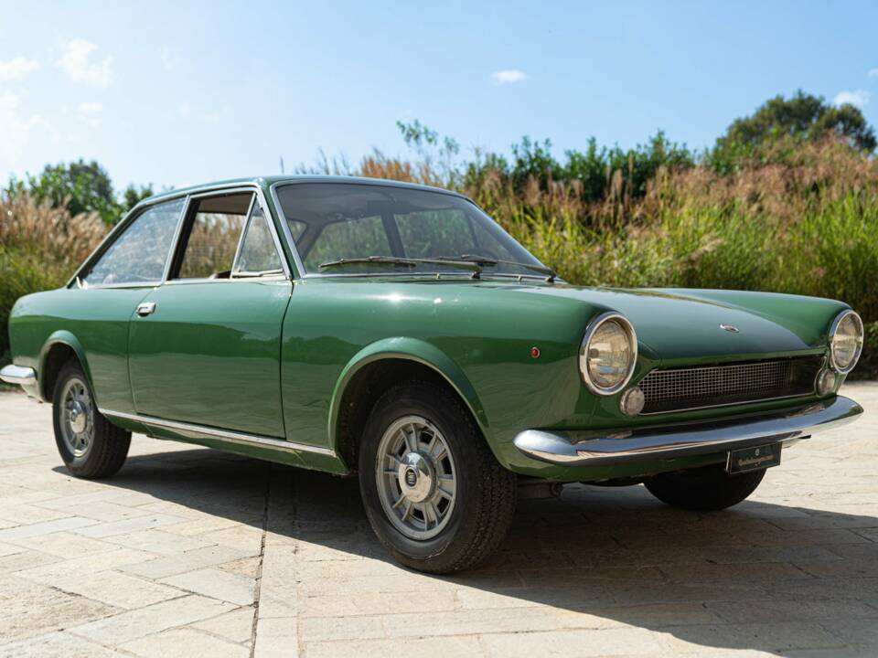Image 2/50 of FIAT 124 Sport Coupe (1969)