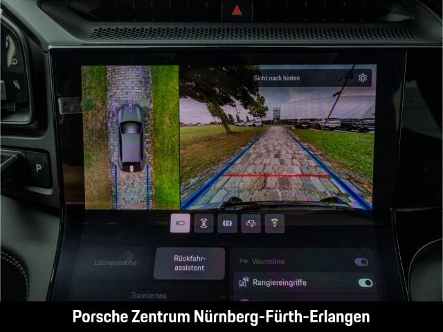 Image 30/50 of Porsche Cayenne S Electric (2026)