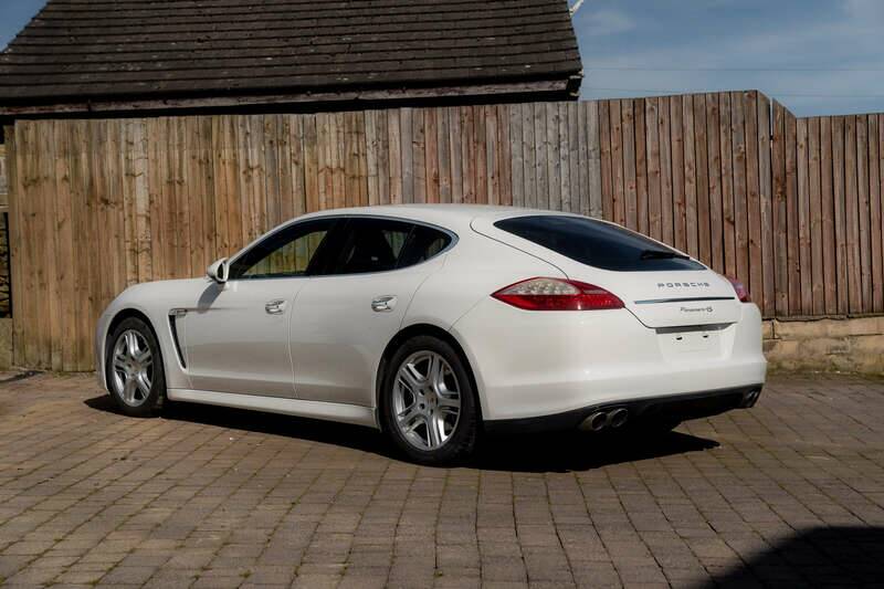 Bild 3/50 von Porsche Panamera 4S (2010)
