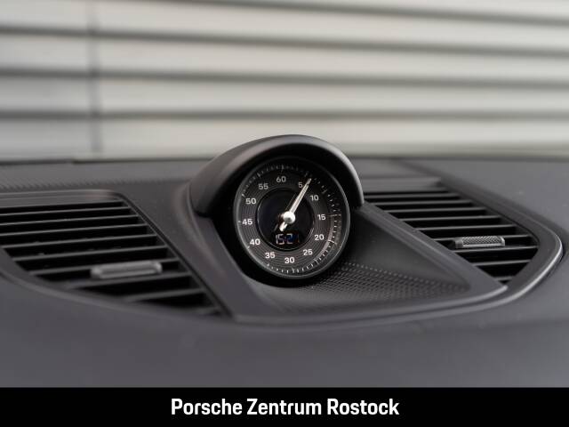 Obraz 14/33 pojazdu Porsche Panamera GTS (1900)