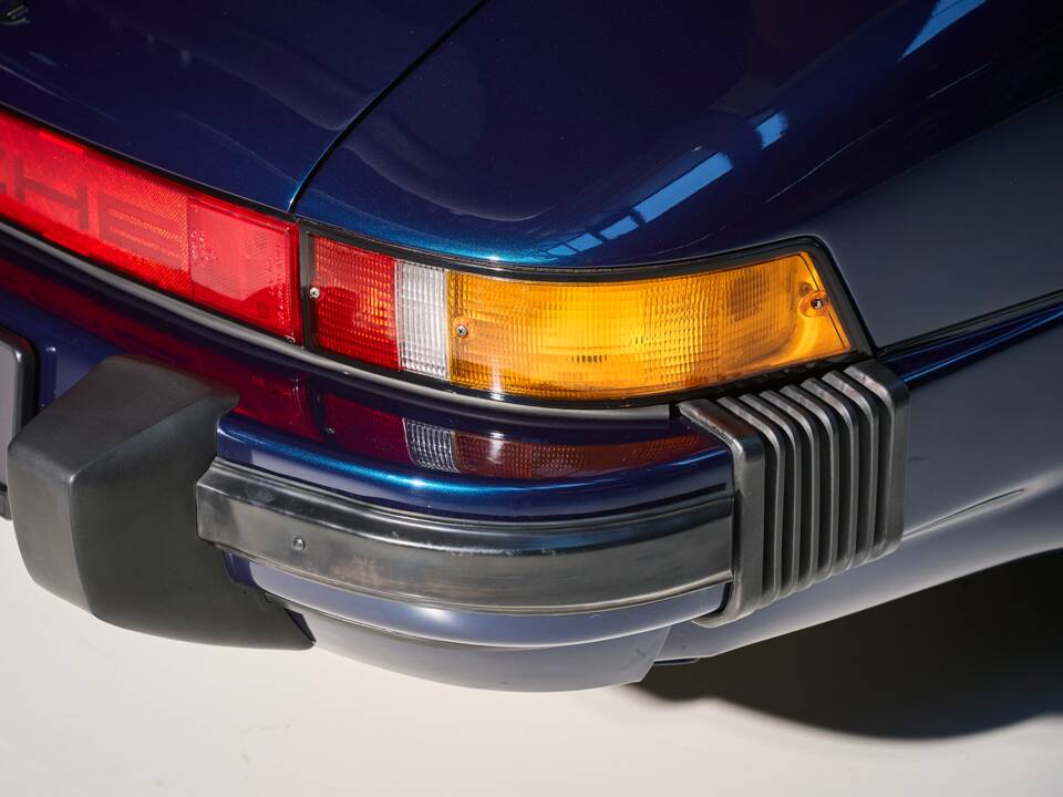 Bild 14/34 von Porsche 911 Carrera 3.2 (1985)