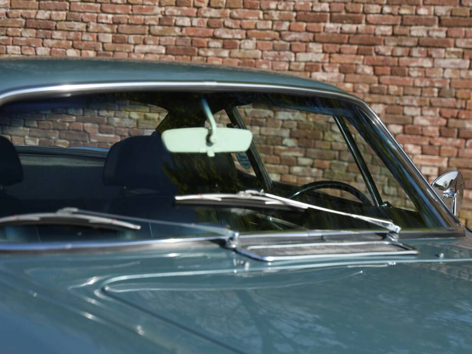 Bild 32/50 von Volvo 1800 E (1970)