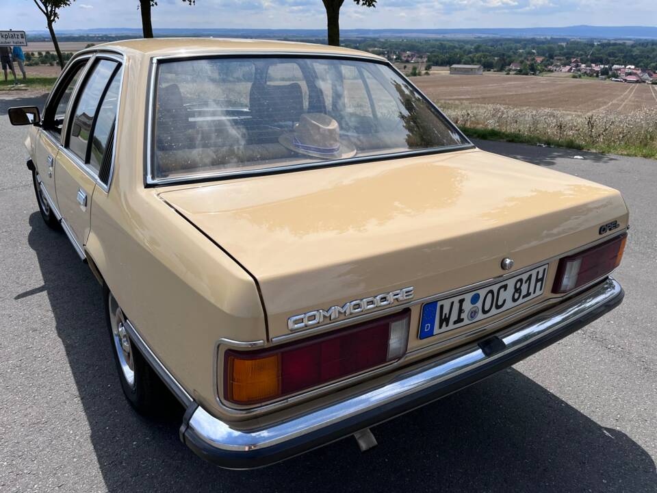 Immagine 10/39 di Opel Commodore 2,5 S (1981)