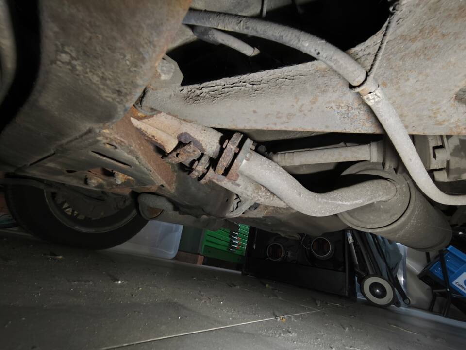 Image 19/22 of BMW 323i (1982)