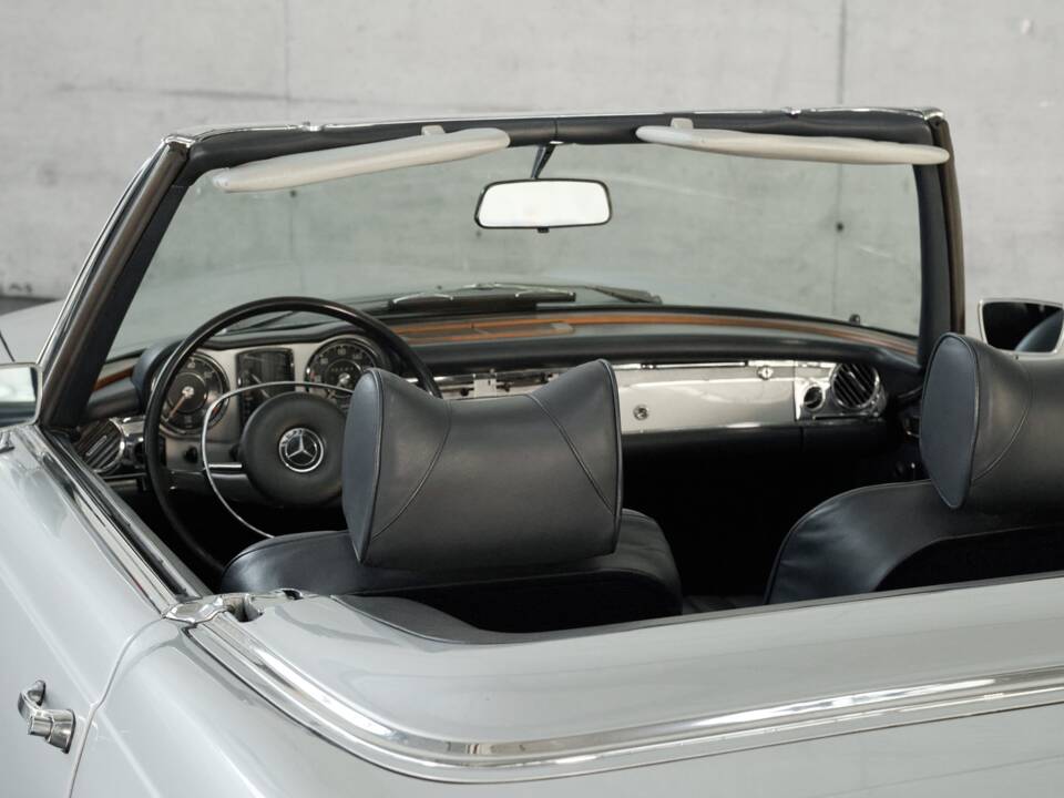 Image 18/50 de Mercedes-Benz 280 SL (1970)