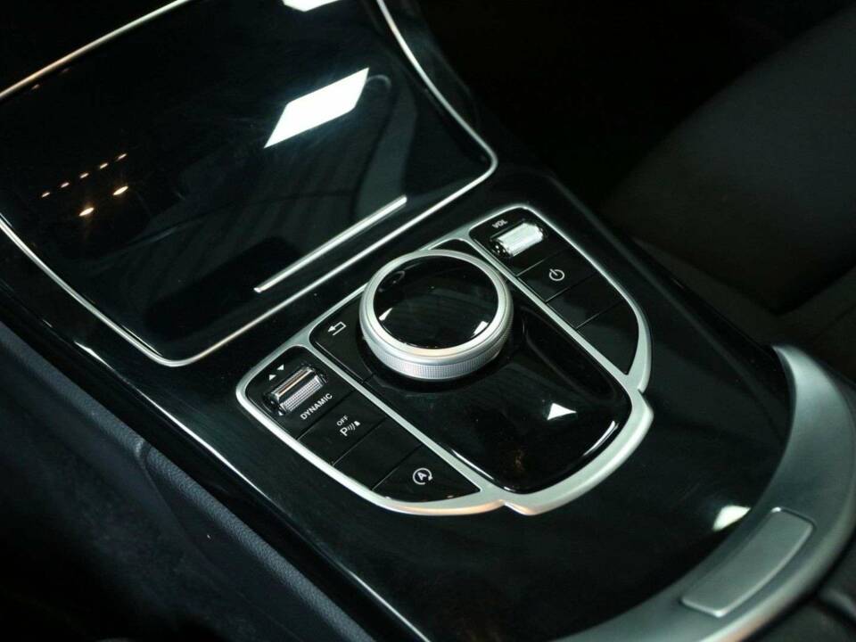 Bild 22/49 von Mercedes-Benz C 220 d 4MATIC (2021)