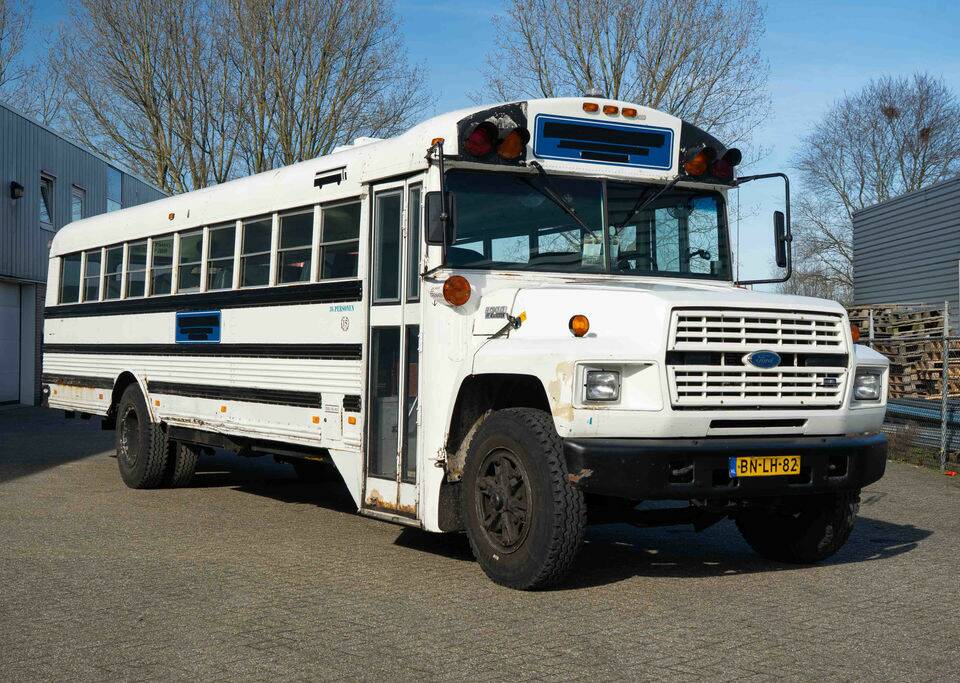 Bild 3/8 von Ford B-700 (1992)