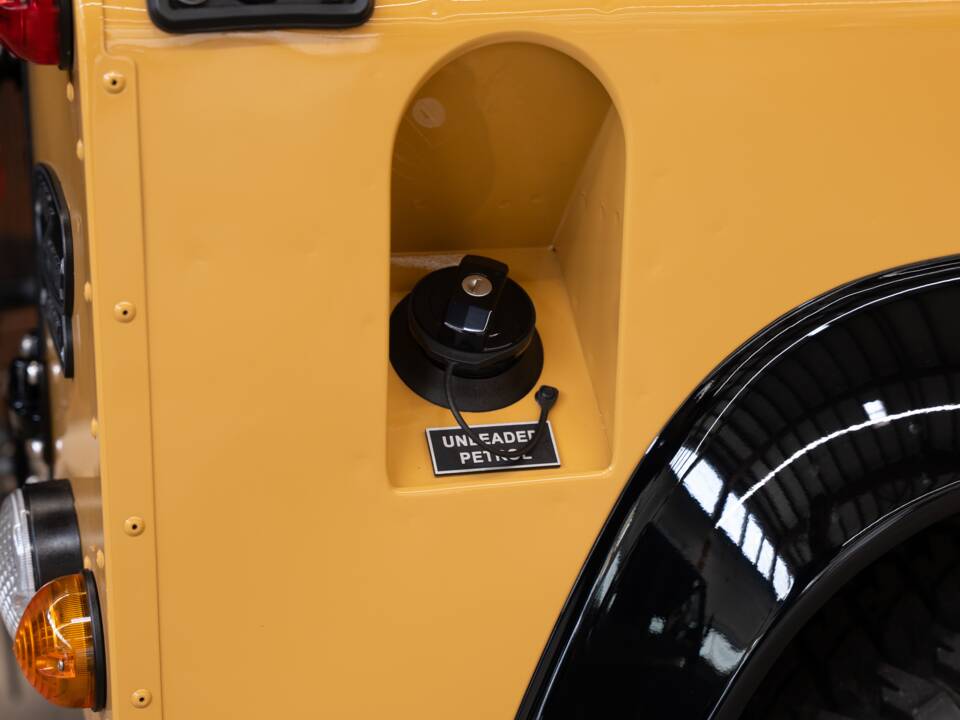 Image 35/47 of Land Rover Defender 90 Works V8 (2013)
