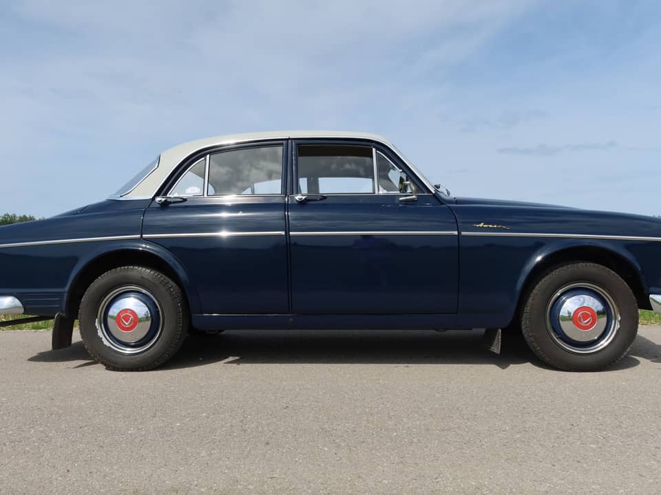 Image 4/13 of Volvo P 121 (1961)