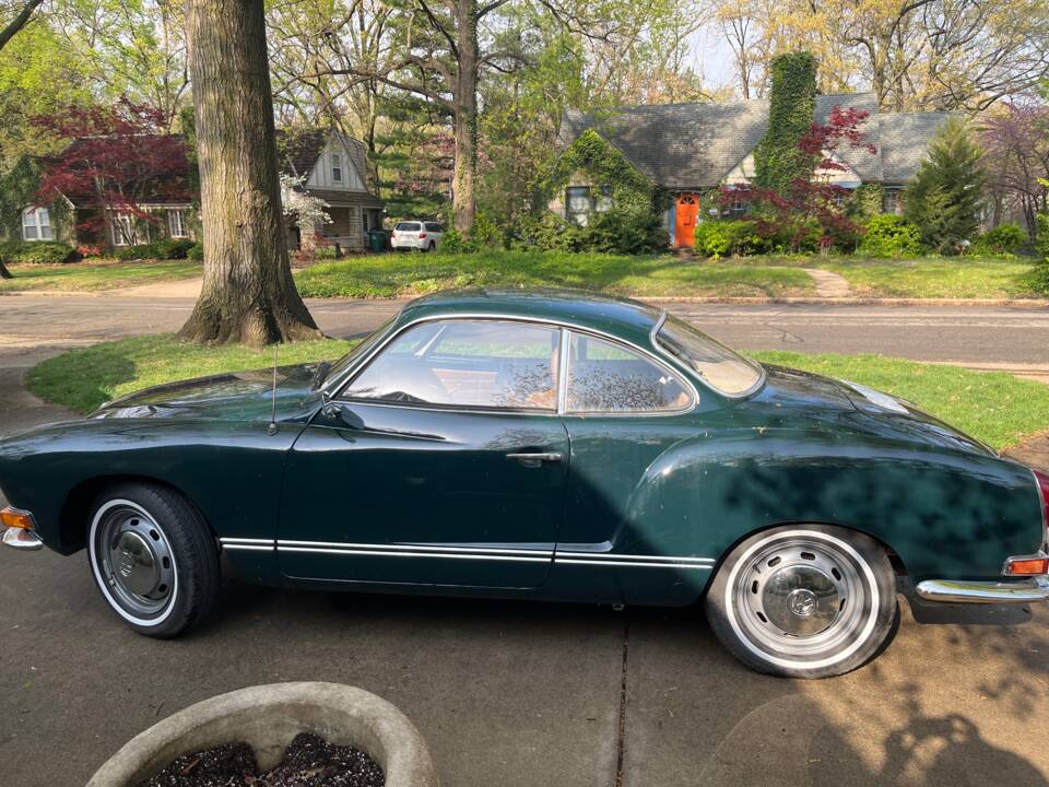 Imagen 2/5 de Volkswagen Karmann Ghia 1600 (1971)