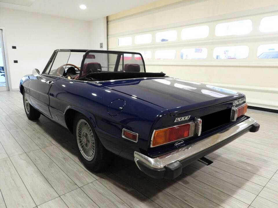 Imagen 3/15 de Alfa Romeo 2000 Spider Veloce (1974)