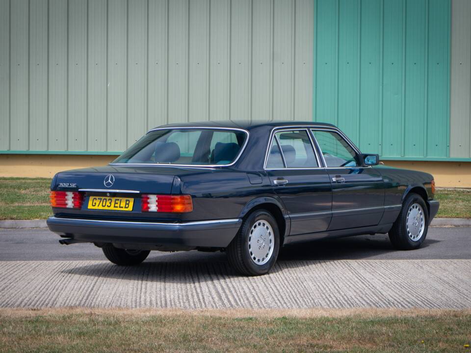 Bild 5/29 von Mercedes-Benz 300 SE (1990)