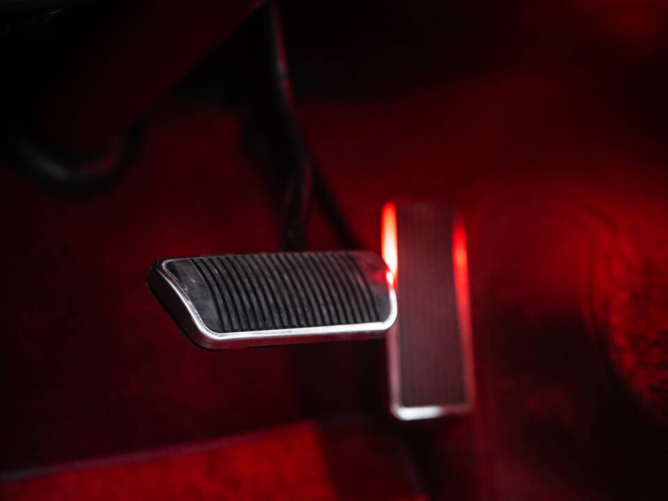 Image 26/53 of Ford Mustang 200 (1966)