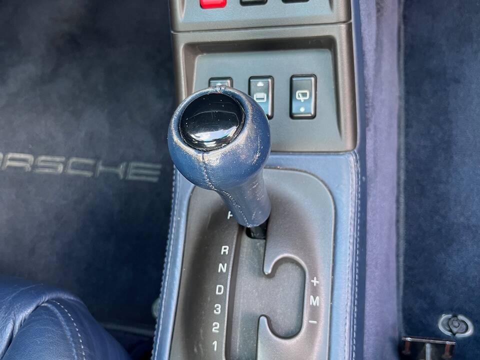 Imagen 38/96 de Porsche 911 Carrera (1996)