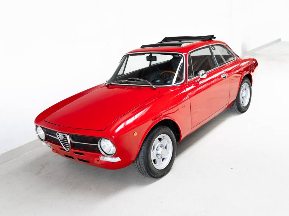 Bild 32/32 von Alfa Romeo Giulia 1600 GT Junior (1972)