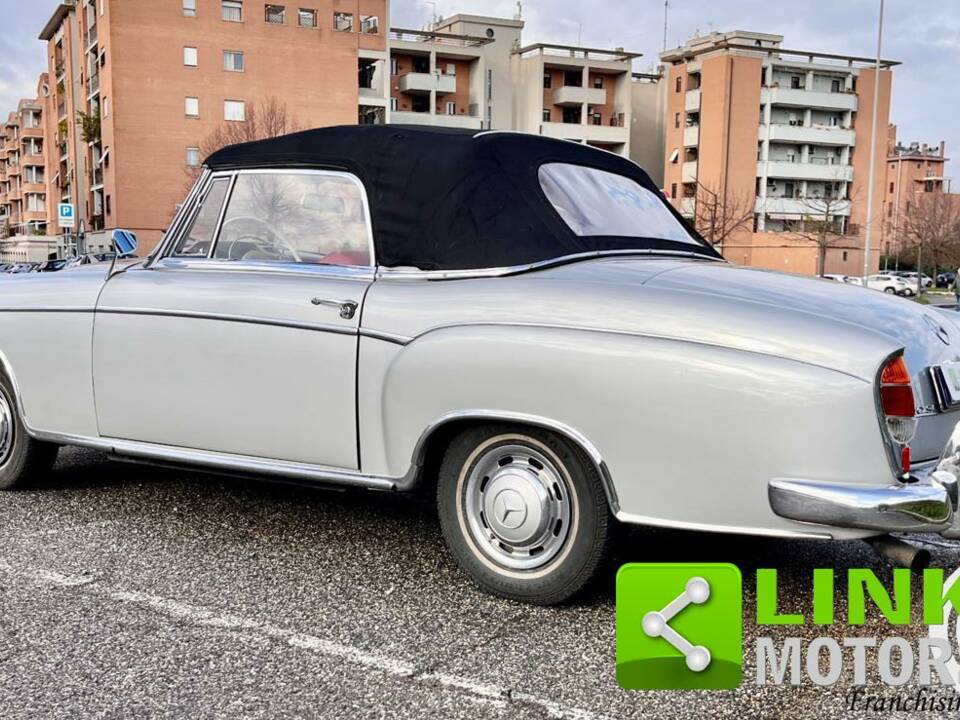 Image 6/10 of Mercedes-Benz 220 SE Cabriolet (1960)