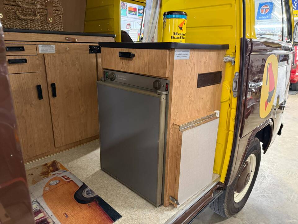 Image 14/19 of Volkswagen T2 Brasil Camper (1978)