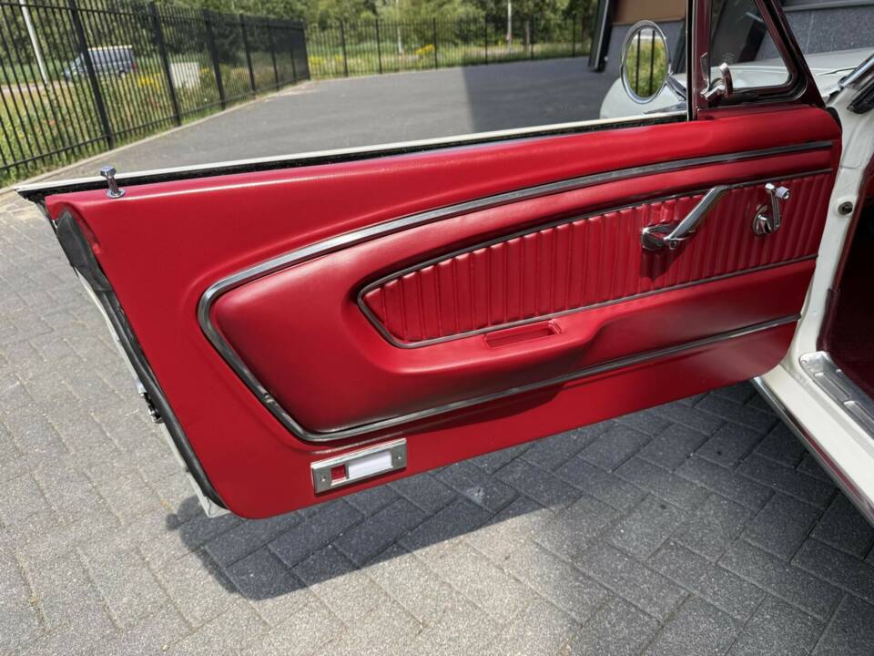 Image 34/50 de Ford Mustang 390 GTA (1966)