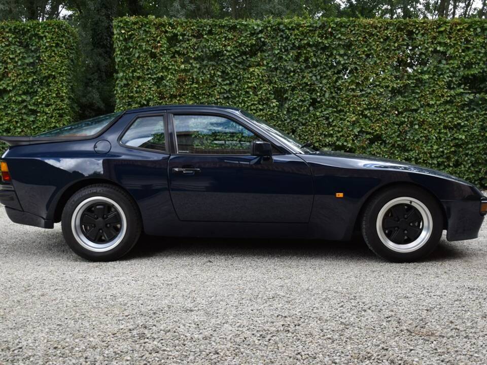 Immagine 11/40 di Porsche 944 (1985)