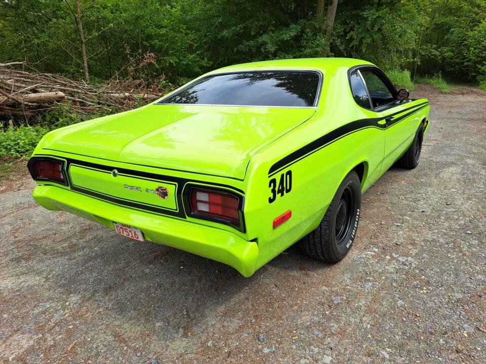 Image 4/10 of Plymouth Duster (1973)