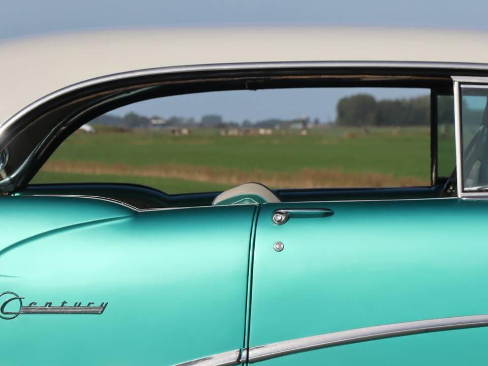 Image 18/50 of Buick 60 Century Riviera (1955)