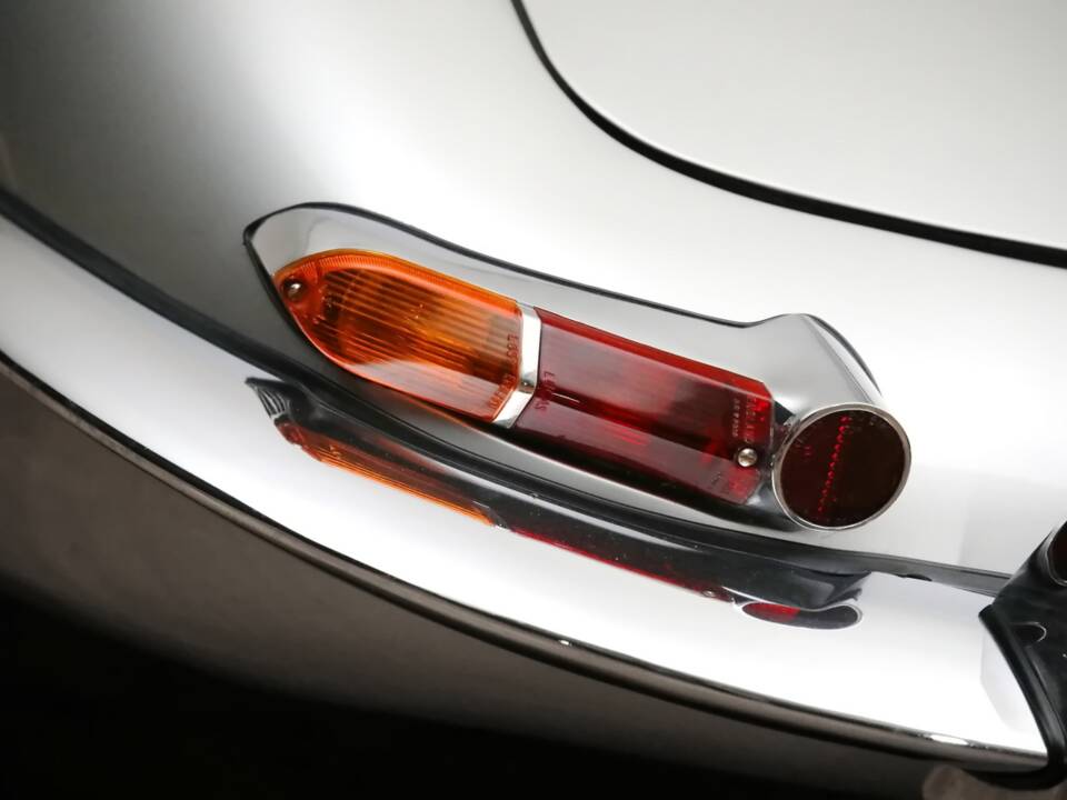 Afbeelding 20/27 van Jaguar E-Type 4.2 (1966)