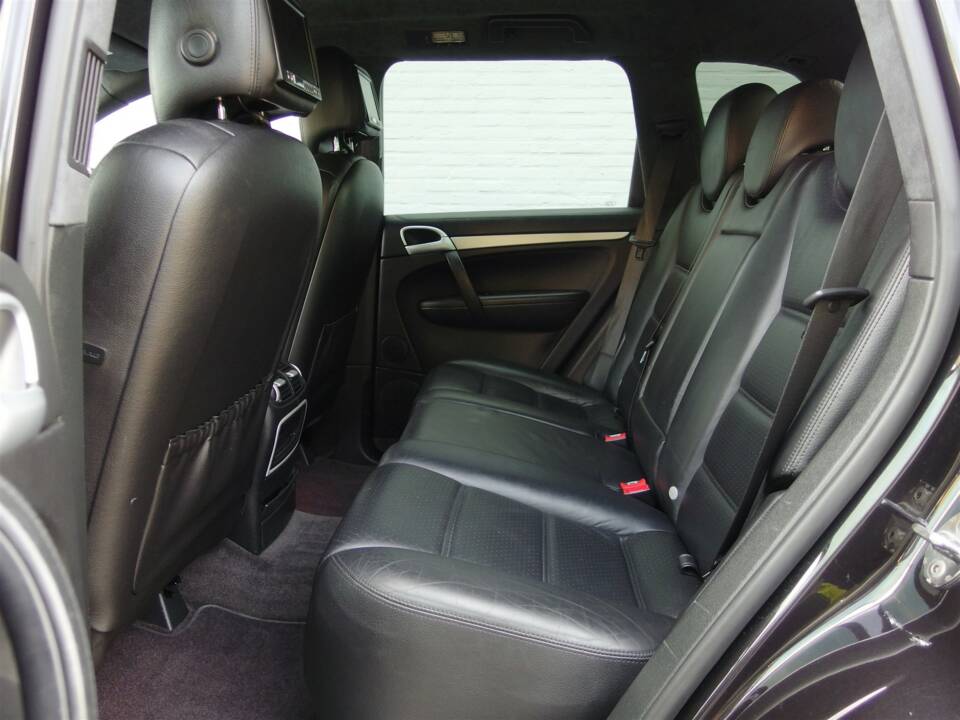 Imagen 73/97 de Porsche Cayenne Turbo (2007)