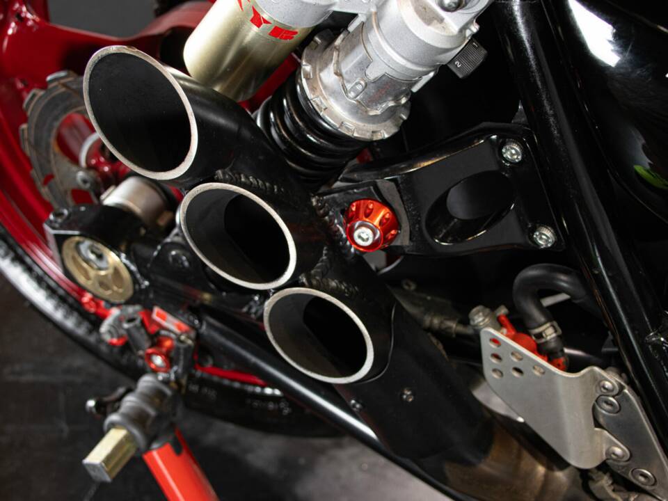 Bild 25/50 von Kawasaki DUMMY (2000)