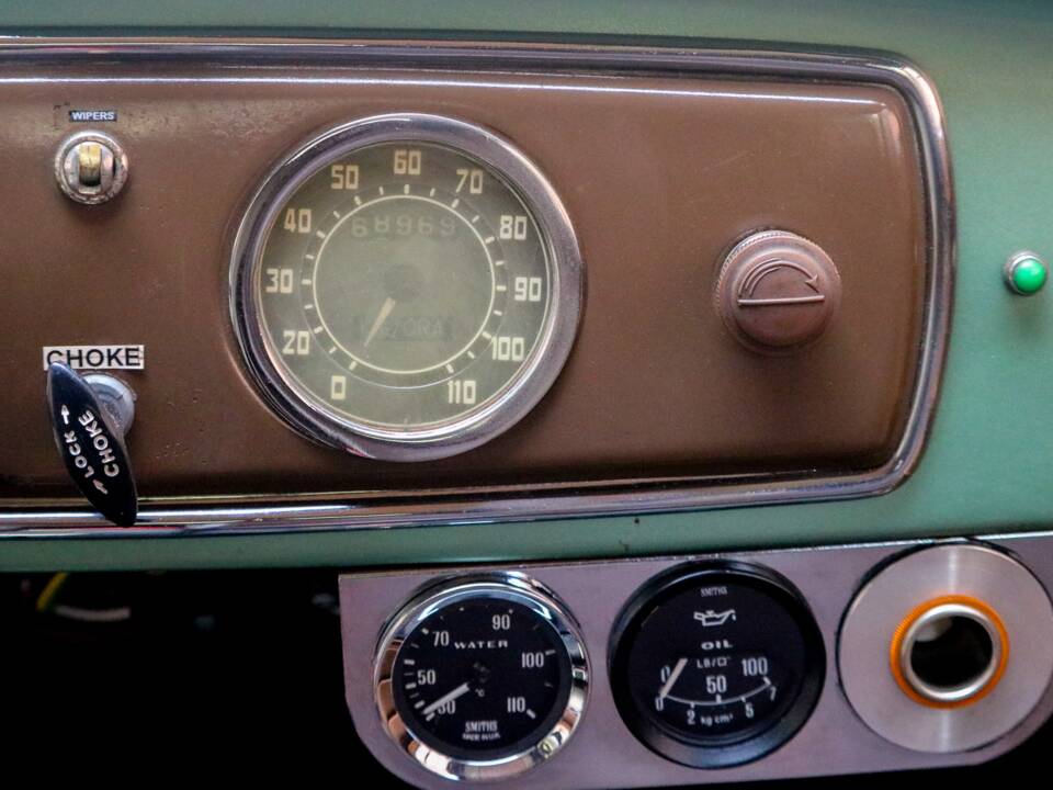 Image 25/51 de FIAT 500 C Giardiniera (1951)