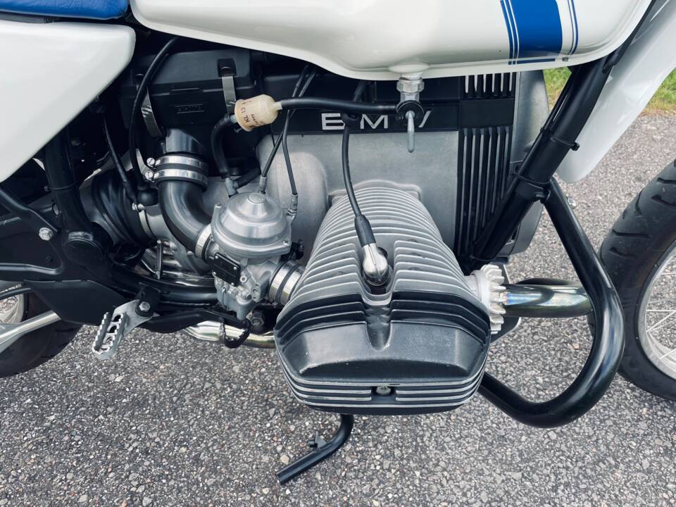 Immagine 4/11 di BMW DUMMY (1988)