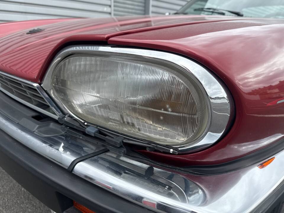 Image 62/64 of Jaguar XJ-S Convertible (1989)