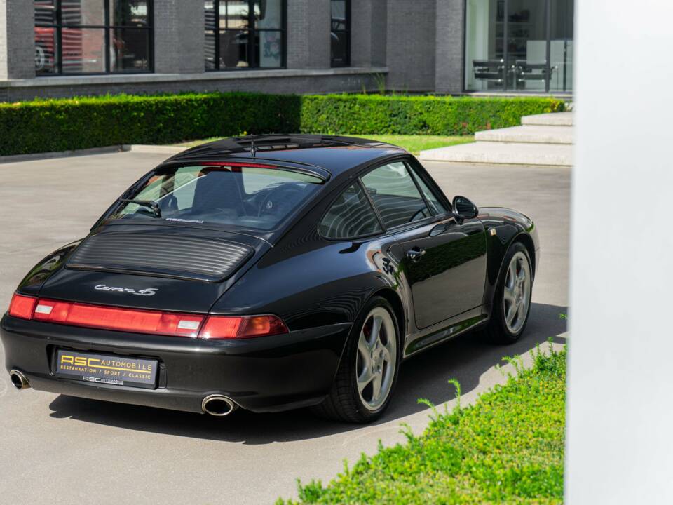 Bild 10/24 von Porsche 911 Carrera 4S (1996)