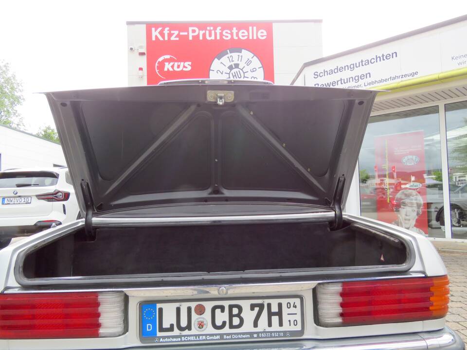 Image 15/39 de Mercedes-Benz 300 SL (1987)