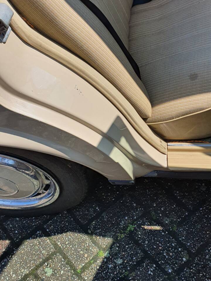 Image 7/12 of Mercedes-Benz 200 (1982)