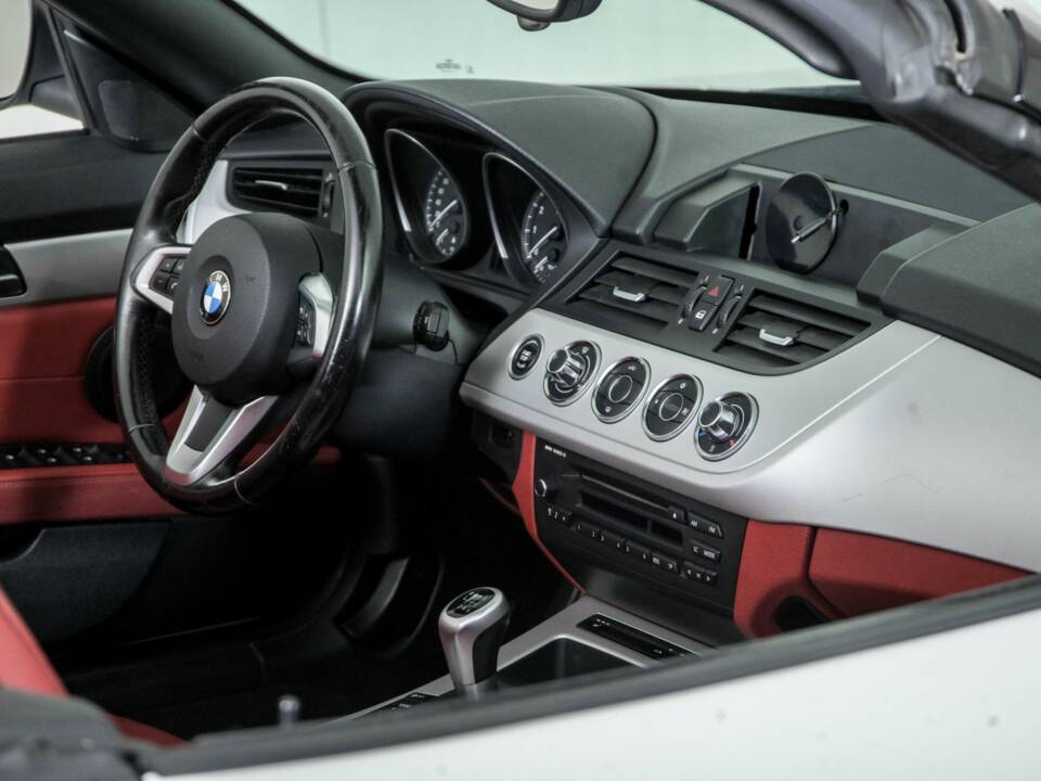 Immagine 18/50 di BMW Z4 sDrive23i (2009)