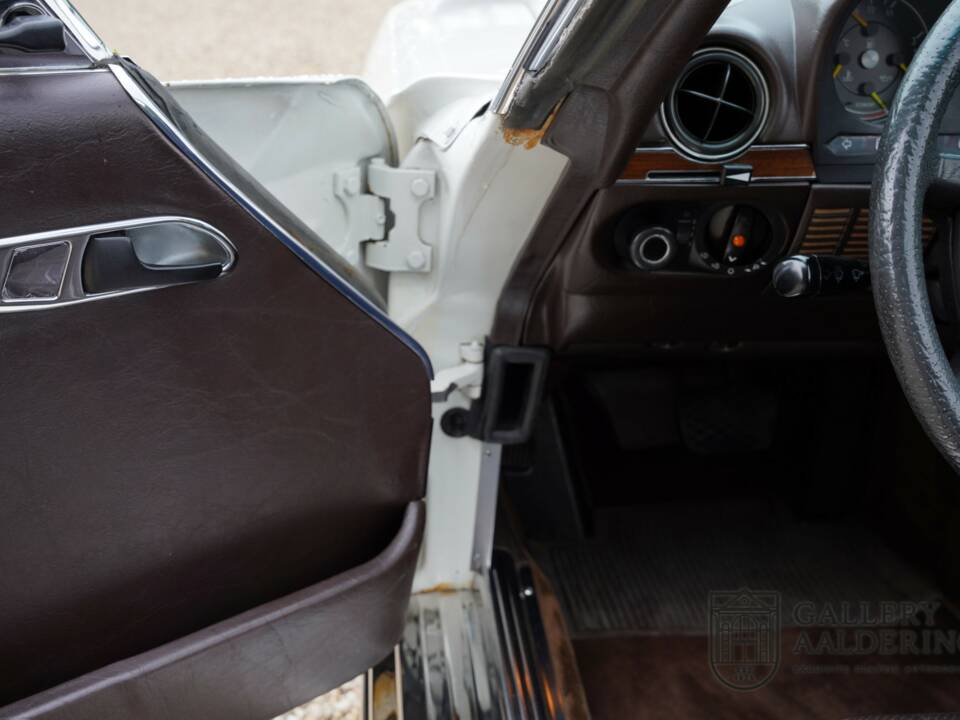 Image 50/50 of Mercedes-Benz 280 SL (1981)