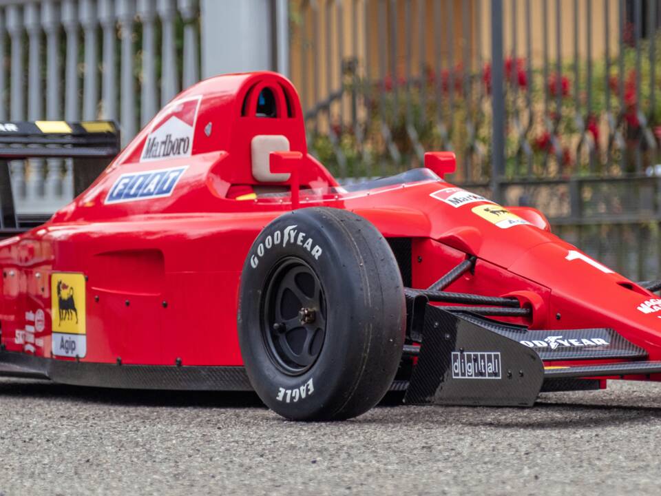 Image 1/85 of Ferrari 641 (1990)