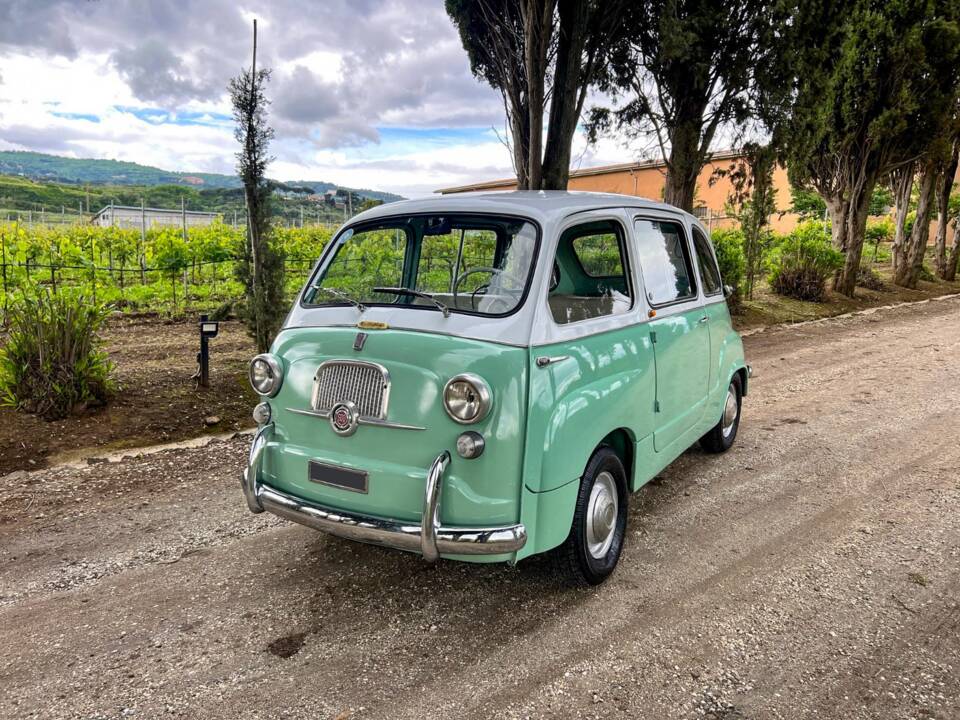 Image 13/53 de FIAT 600 D Multipla (1967)