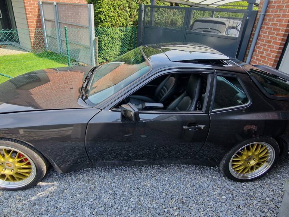 Image 3/5 of Porsche 944 Turbo (1986)